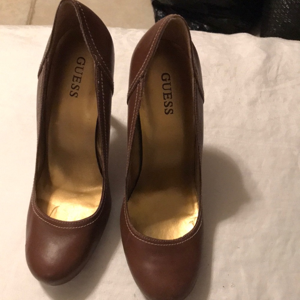 Medium brown Guess heels